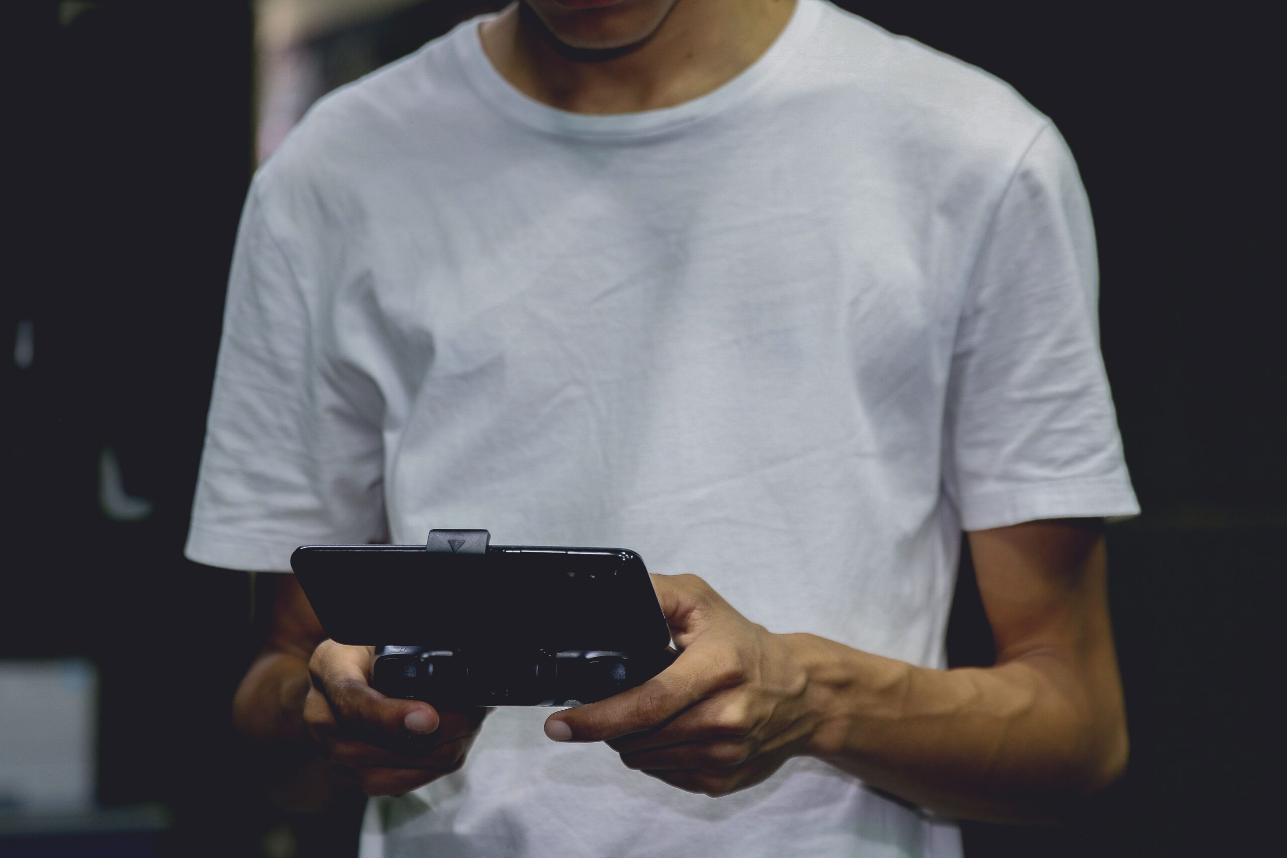 モバイルゲーミングコントローラーおすすめ比較｜Backbone One・Razer Kishi V2・GameSirで選ぶ人気5選